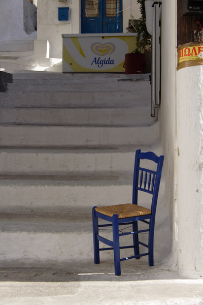 Blå stol i Platanos