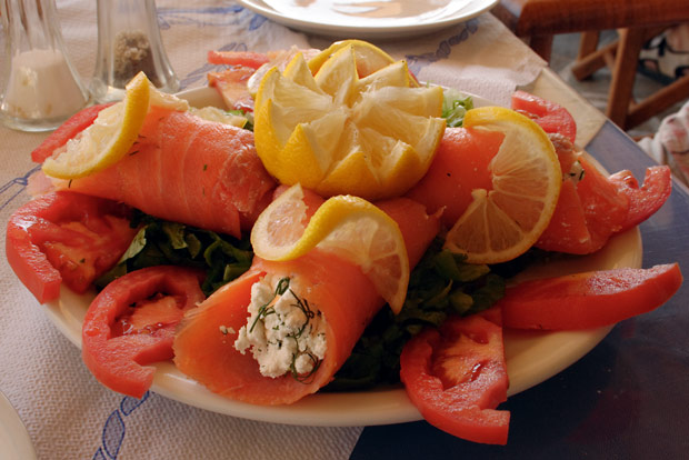 Lakseruller med ricottafyld