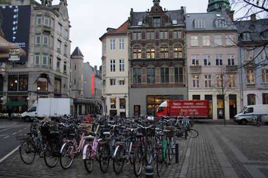 Cykler p&aring; H&oslash;jbro Plads i K&oslash;benhavn