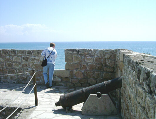 Larnaca Fort, parapet and cannons