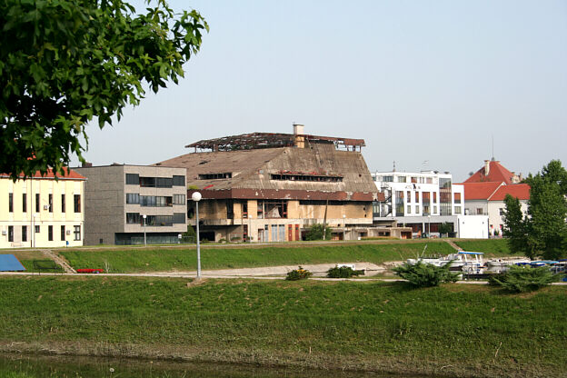 S&oslash;nderskudt bygning i Vukovar