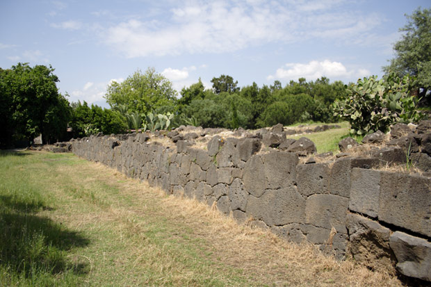 Antik gr&aelig;sk mur i Naxos