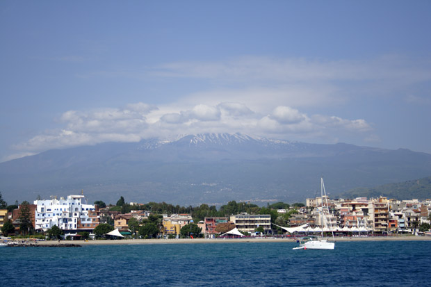 Naxos med Etna i baggrunden