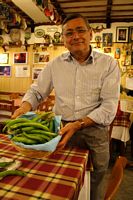 Angelo Savoca med favab�nner