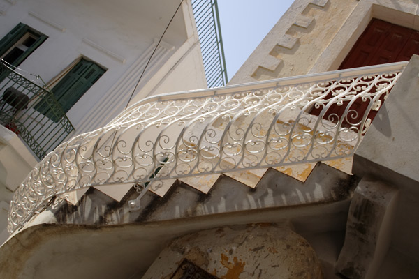 Banister in Pothia