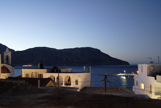 Udsigt fra Kafenion Faros over havnen i Pigadia, Karpathos