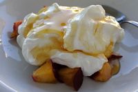 Gr�sk yoghurt med honning og frugt