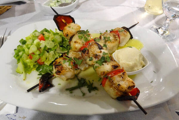Fiske-souvlaki