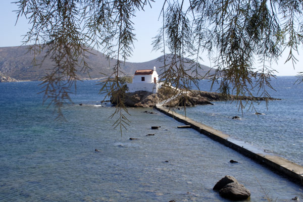 Agios Isidoros ud for Leros' kyst