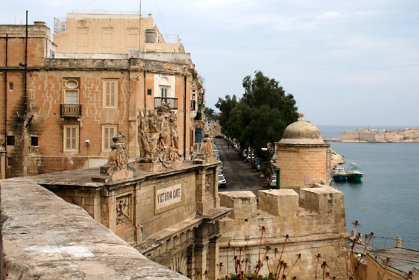 Victoria Gate and Valletta harbour.