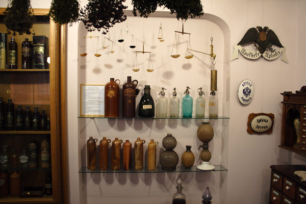 Apotekerglas og -krukker
