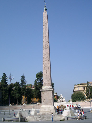 Obelisken p&aring; Piazza del Popolo i Rom