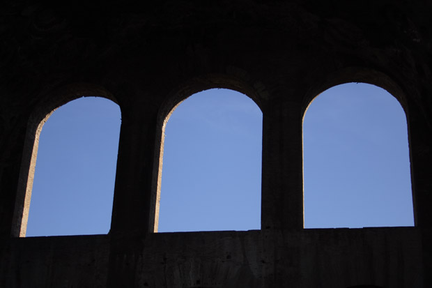 Vinduer i tempel p&aring; Forum Romanum