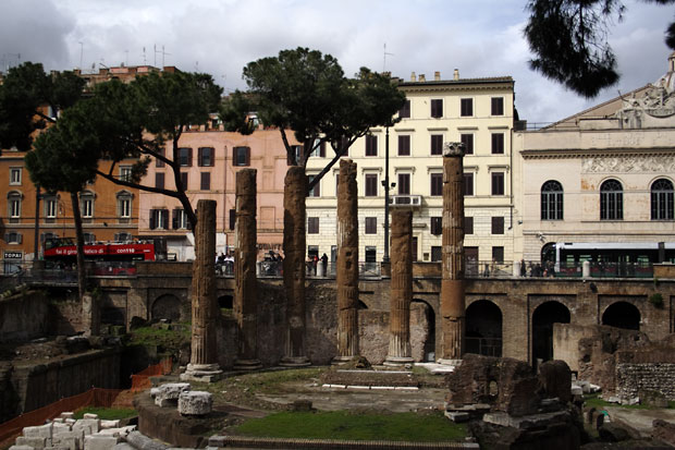 Largo di Torre Argentina