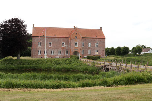 S�bygaard