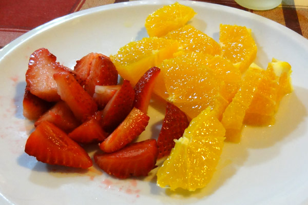 Jordb&aelig;r og appelsindessert