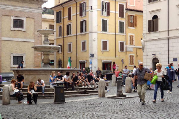 Piazza Madonna dei Monti