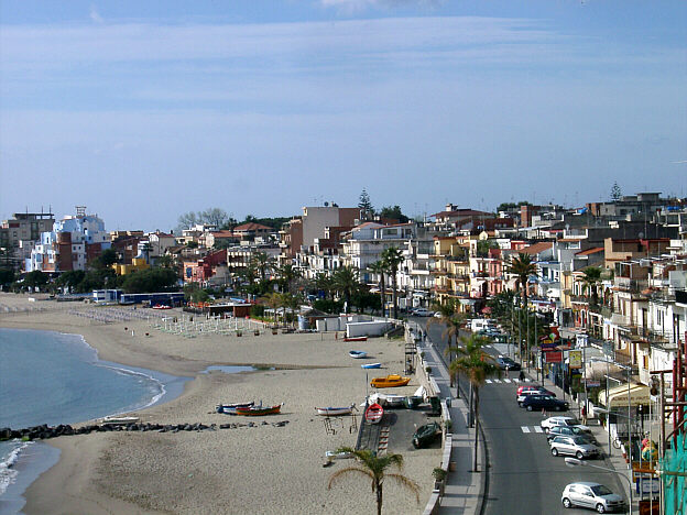 Naxos and the lido
