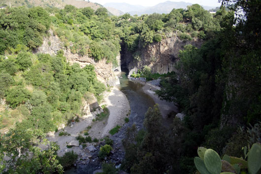 Gole dell'Alcantara n&aelig;r Etna p&aring; Sicilien
