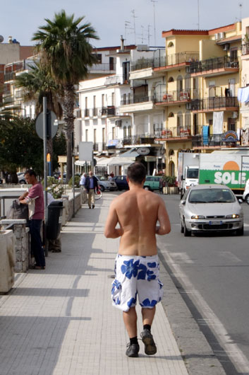 Jogger i Giardini Naxos