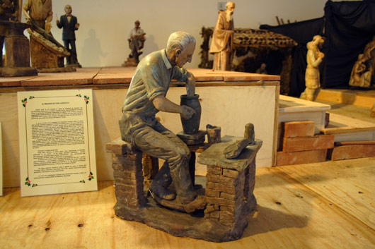 Terrakottafigur p&aring; Naturhistorisk Museum i Giardini