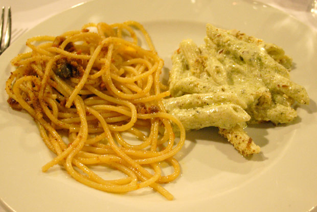 To slags siciliansk pasta