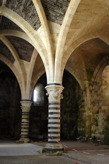 S&oslash;jler og buer i Castello Maniace