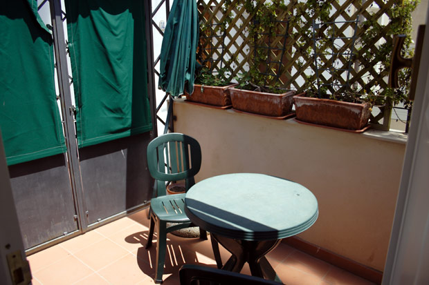 Den lille tagterrasse i Siracusa