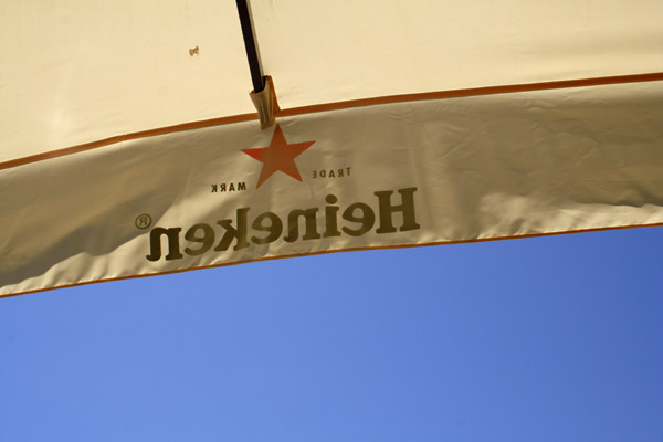 Parasol p&aring; Caf� del Mar i Siracusa