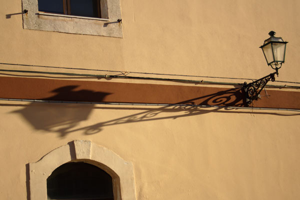 Lampe og skygge