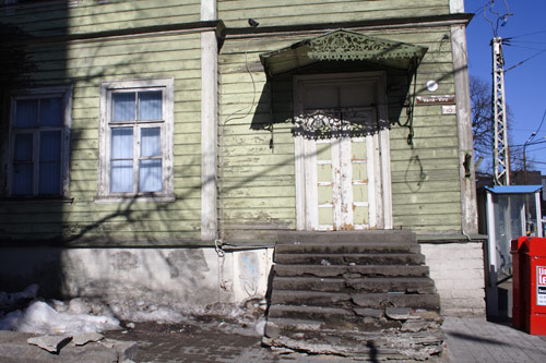 Ramshackle wooden house in Tallinn