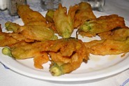Friterede zucchiniblomster