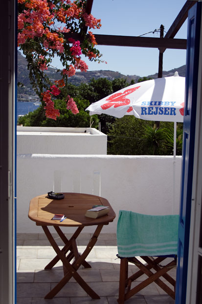 Balkon p&aring; Seaview Studios, Telendos