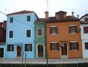 Colourful houses on Burano (40 kb)