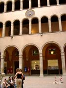 The centre court at the main post office (46 kb)